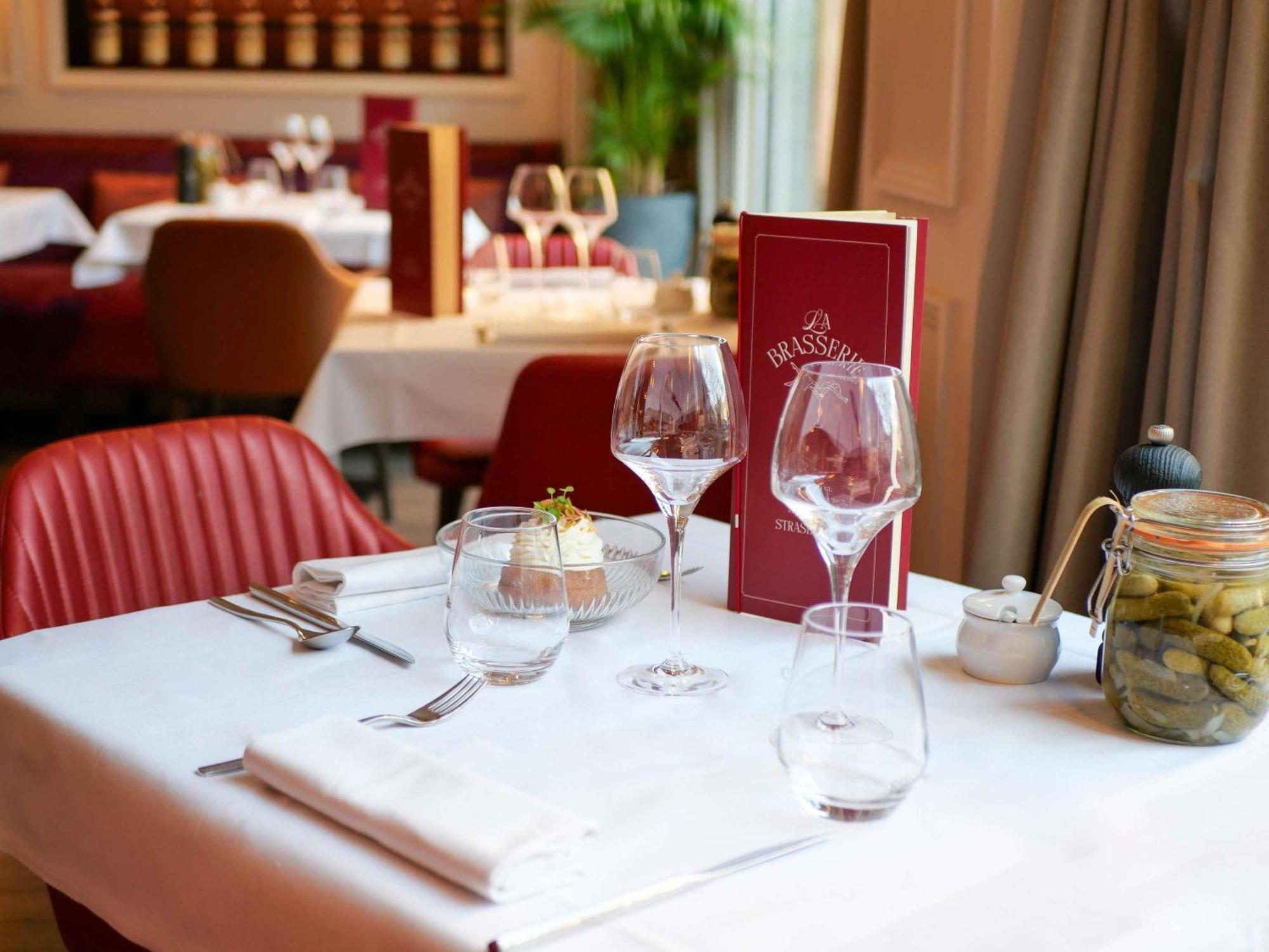 Hotel Sofitel Strasbourg Grande Ile Esterno foto